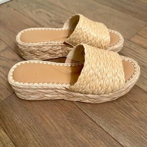 Dolce Vita Chavi Platform Raffia Sandals 8